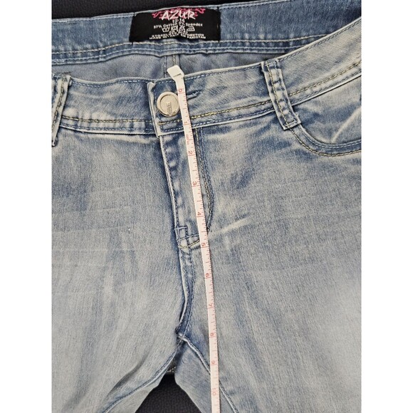 Juniors Size 13-14 Light Wash Distressed Capris Cuffed, Embroidered Pockets - Picture 8 of 10